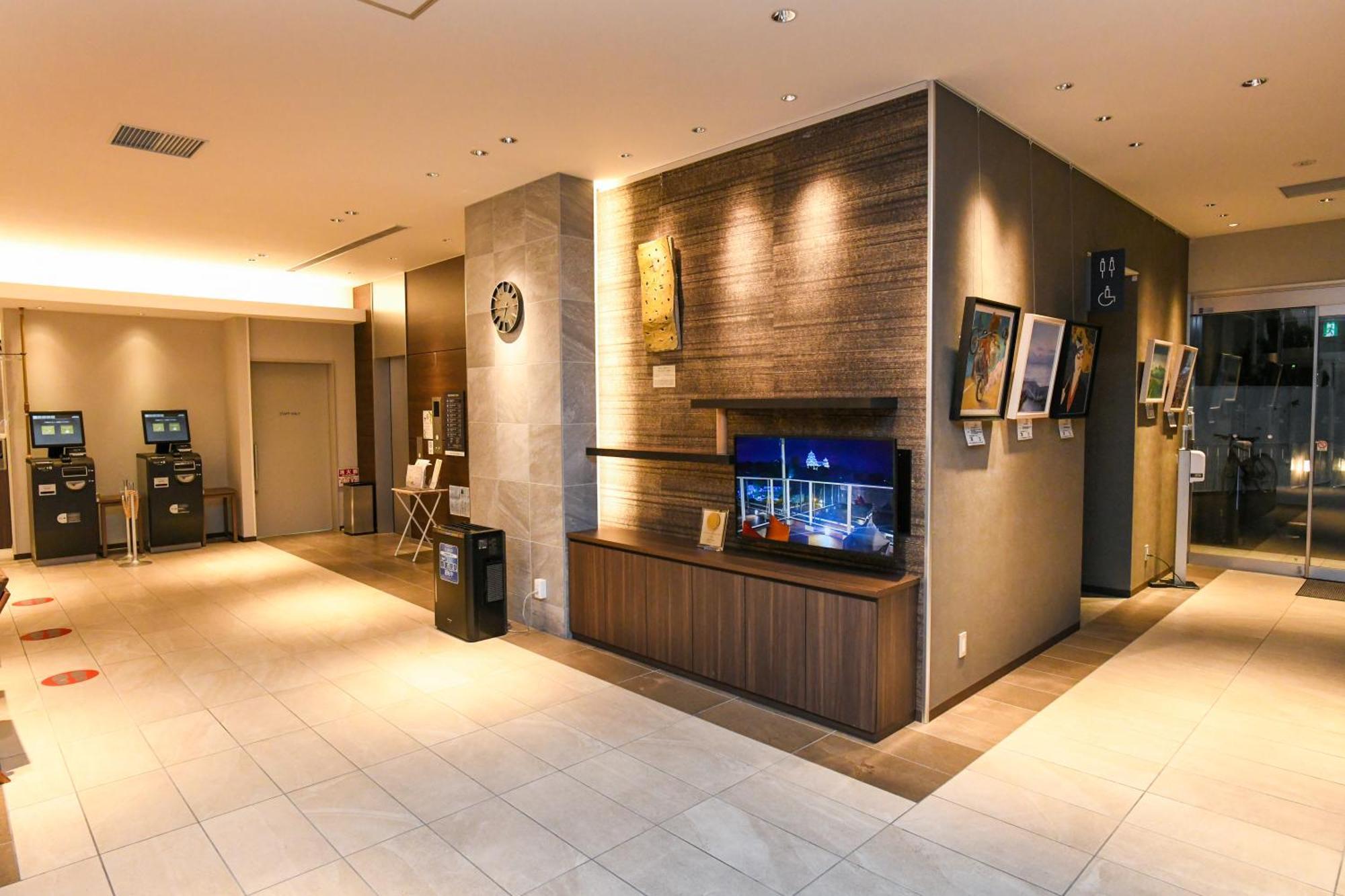 &And Comfy Hotel Kumamoto Jo View Bagian luar foto
