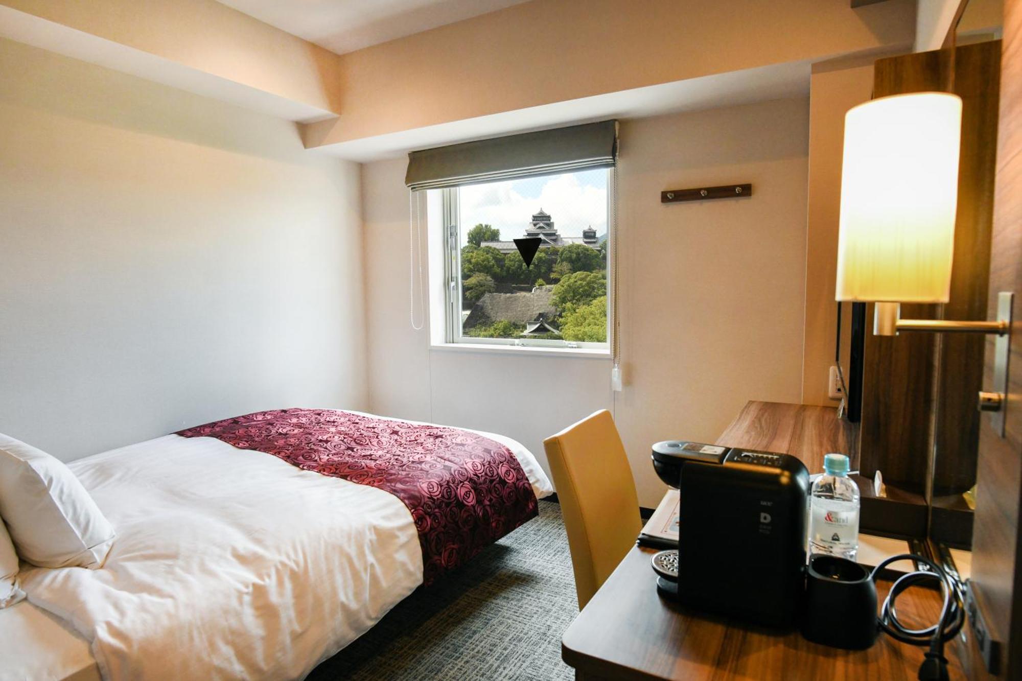 &And Comfy Hotel Kumamoto Jo View Bagian luar foto
